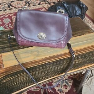 Elegant Burgundy Leather Shoulder Bag